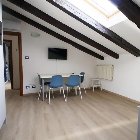 Apartamento Il Gabbiano, Mansarda A Trieste