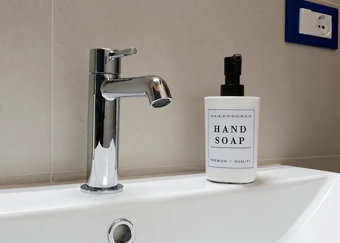 Il Gabbiano, Mansarda A Apartment *